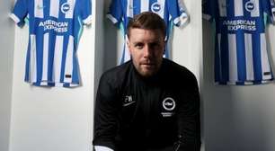 Brighton renova com técnico mais jovem da história da Premier League