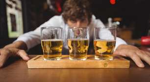 Consumo de álcool pode aumentar risco de demência; aponta estudo