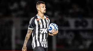 Zé Ivaldo perde espaço com Cuca e vira última opção na defesa do Santos