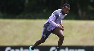Nathan Fernandes fica próximo de retorno no Botafogo