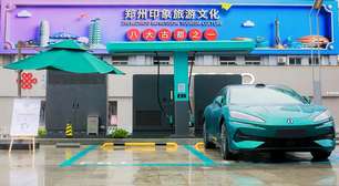 Testei o Flash Charging da BYD: carregamento de 1.500 kW agora é realidade e leva o mesmo tempo para carregar a bateria completamente do que para abastecer o carro