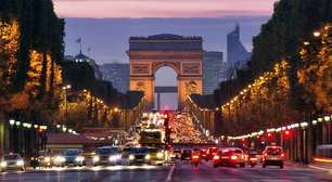 Com 2,1 milhões de habitantes, a capital da França divide seus 105 km² em 20 distritos que guardam séculos de história europeia