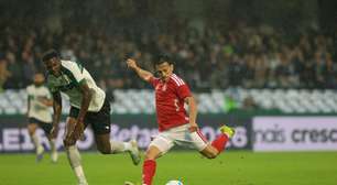 Mesmo com 'Lei do ex', Inter busca o empate contra o Coritiba fora de casa