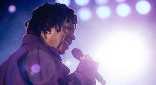 Djavan terá data extra para show em SP; veja data, ingresso e setlist