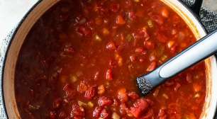 Receita de Dia das Mães: Molho vermelho especial para lasanha