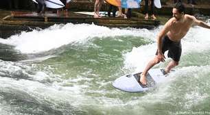 Surfistas celebram volta da "onda de Munique"
