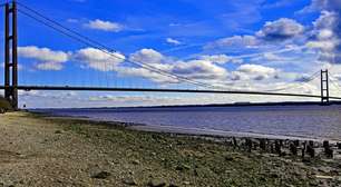 Com um vão central de 1.410 metros, a ponte Humber na Inglaterra é um marco da engenharia suspensa que cruza o estuário de Humber
