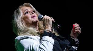 Bonnie Tyler é reanimada após parada cardiorrespiratória e está em estado grave, diz jornal