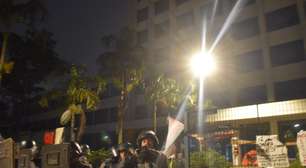'Parecia cena de ditadura': PM agride estudantes em ocupação da reitoria da USP