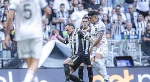 Botafogo marca no fim e arranca empate com Atlético