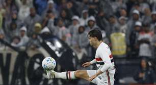 Corinthians vence São Paulo em clima de confusão e atrasos na partida