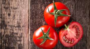 Você provavelmente guarda tomate do jeito errado; veja como conservar
