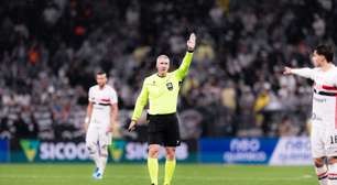 Gesto obsceno? Entenda por que Daronco não expulsou meio-campista do São Paulo contra o Corinthians