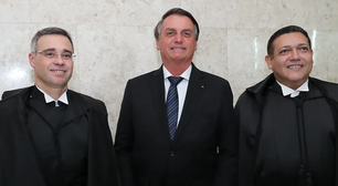 Nunes Marques convida Jair Bolsonaro para sua posse no TSE