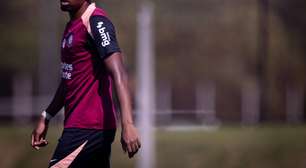 Raniele defende oscilação de jovem do Corinthians e relata pedido de desculpa por expulsões