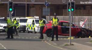 Jogador luta pela vida após carro atropelar membros de clube na Inglaterra