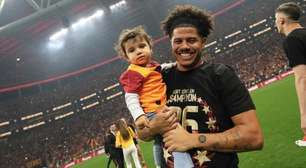No radar da Seleção, Gabriel Sara celebra tetracampeonato turco: "Temporada mais que especial"