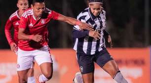 Internacional vence e complica Botafogo no Brasileiro Feminino