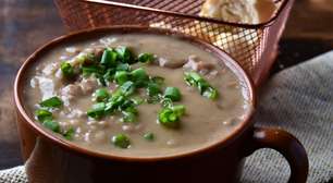 Esfriou aí? Veja 5 sabores de caldos para esquentar toda a família