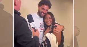Chaiany realiza sonho de encontrar Yuri Alberto e brinca com sorte ao Corinthians; vídeo