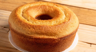 Receita de bolo simples caseiro perfeito para acompanhar o café