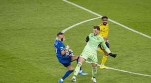 Bento falha nos acréscimos e Al-Hilal adia título do Al-Nassr no Saudita