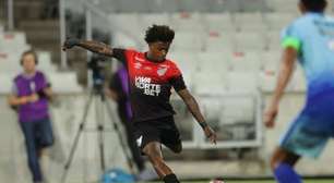 Bruninho pede para não jogar mais pelo Athletico até transferência para o Shakhtar