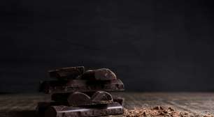 Comer chocolate às 11 da noite: bom para o paladar, péssimo para o sono