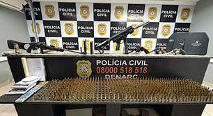 Denarc desarticula depósito de armas e uniformes militares em Novo Hamburgo