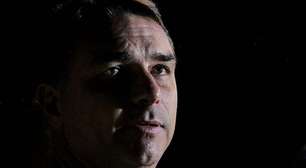 Flávio Bolsonaro admite que pediu milhões a Vorcaro para filme do pai: o que se sabe