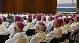Vaticano ameaça ultraconservadores com excomunhão por ordenação de bispos sem aval do papa