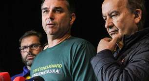 PSOL e Rede vão ao Conselho de Ética pela cassação de Flávio Bolsonaro