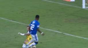 Goiás confima: Tadeu sofreu fratura da tíbia no jogo com o Cruzeiro
