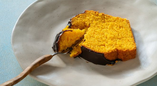 Nem óleo, nem farinha de trigo: para o bolo de cenoura ficar leve e molhadinho você deve prestar atenção nessas 3 dicas