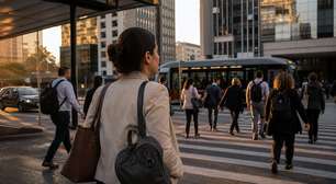Falta de creche pesa na renda e na carreira das mães