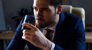 O álcool pesa mais com a idade? Entenda os efeitos da bebida no organismo após os 40 anos