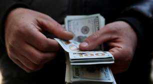 Dólar sobe aos R$5,0664 puxado pelo cenário político no Brasil e pelo exterior