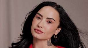 "Pelo menos vocês sabem que o microfone está ligado", Demi Lovato reage a falha técnica