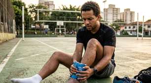 Colocar gelo em lesão pode aliviar na hora, mas será que atrasa a recuperação?