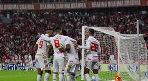 Internacional domina o Vasco, aplica goleada e embala no Campeonato Brasileiro