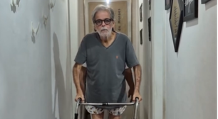 Ator de novelas da Globo comemora ficar sentado sozinho após passar 75 dias internado