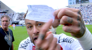 Saiba o que estava escrito no papel exibido por Neymar ao ser substituído por engano