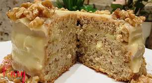 Bolo de nozes: receita com a massa fofinha e úmida