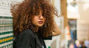 Cortes de cabelo para cabelos cacheados com franja 2026: oito estilos que realçam os cachos e rejuvenescem na hora