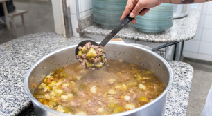 Prato típico da Festa do Divino, afogado será servido em escolas de Mogi nesta quarta