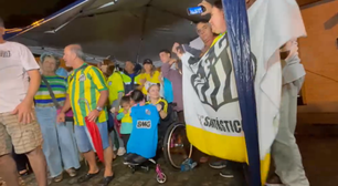 Torcedores comemoram convocação de Neymar com fogos em frente à casa do jogador