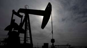 Preços do petróleo caem depois de Vance citar progresso nas negociações com o Irã