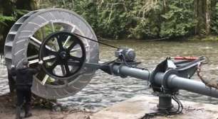 Uma pequena hidrelétrica caseira: canadense transforma fluxo de rio em fonte contínua de eletricidade pessoal