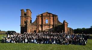 Jovens do Partiu Futuro Reconstrução participam de viagem cultural às Missões Jesuíticas no RS