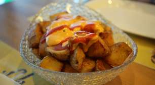 Croquantes por fora, macias por dentro: testei o truque da água para fazer batata frita na air fryer e o resultado é imbatível